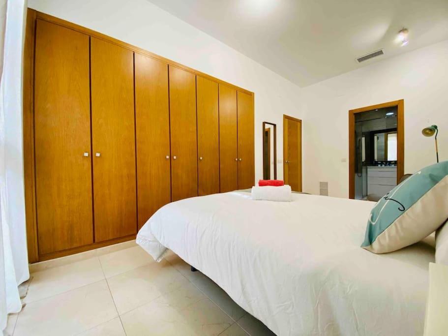 Stylish Apartment With Terrace On The Beachfrom บาเลนเซีย ภายนอก รูปภาพ
