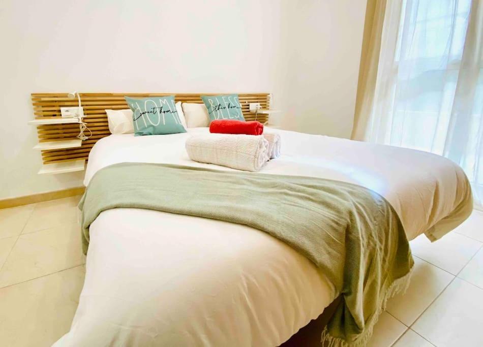 Stylish Apartment With Terrace On The Beachfrom บาเลนเซีย ภายนอก รูปภาพ