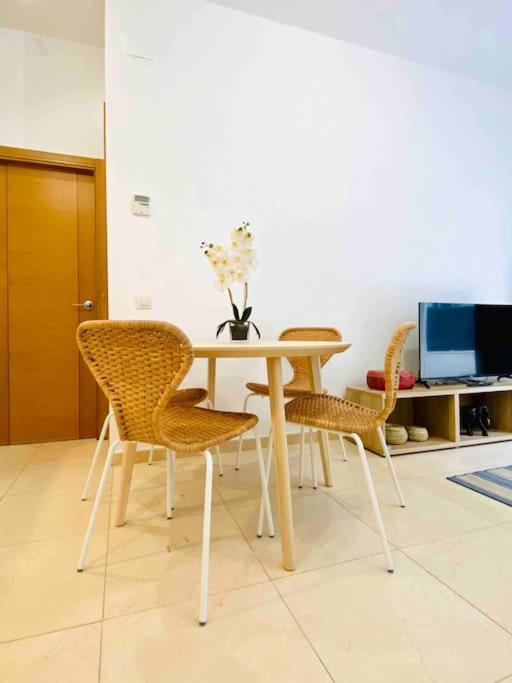 Stylish Apartment With Terrace On The Beachfrom บาเลนเซีย ภายนอก รูปภาพ