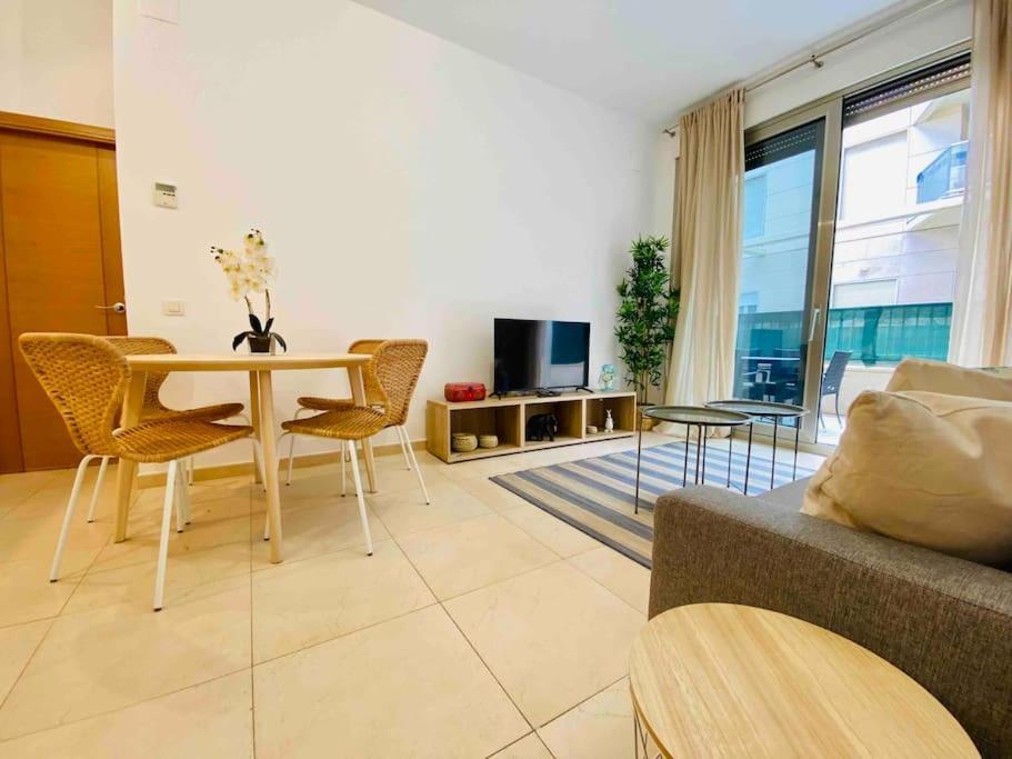 Stylish Apartment With Terrace On The Beachfrom บาเลนเซีย ภายนอก รูปภาพ
